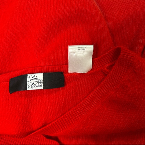 Saks Fifth Avenue Women’s V-neck, Cashmere Sweater, Red, Medium - Picture 6 of 6